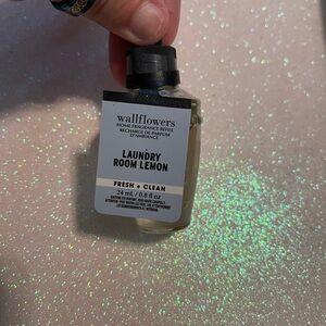 Bath & Body Works Wallflowers Laundry Room Lemon Refill